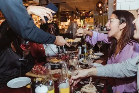 Early Evening Dining Trend: The Reasons Millennials and Gen Z Are Choosing Earlier Meal Times